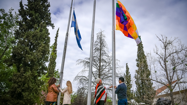 guaymallen izo la wiphala por la diversidad cultural