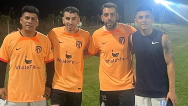 Correa y Almada jugando un pciado anoche, luego convocados a la Selección.