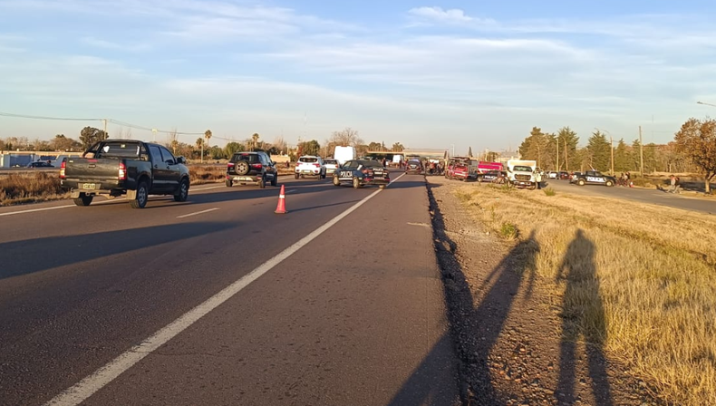 Tras el choque, el conductor de la motocicleta huyó del lugar en dirección al Este sin detenerse para asistir a la víctima.