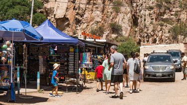 El turista del verano 2026 ya no viaja igual: cómo elige destinos y qué lo moviliza El turista del verano 2026 ya no viaja igual: cómo elige destinos y qué lo moviliza