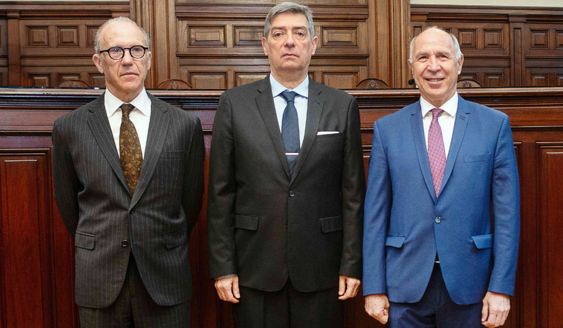 El Gobierno nacional flexibilizó el proceso para la designación de jueces de la Corte Suprema.