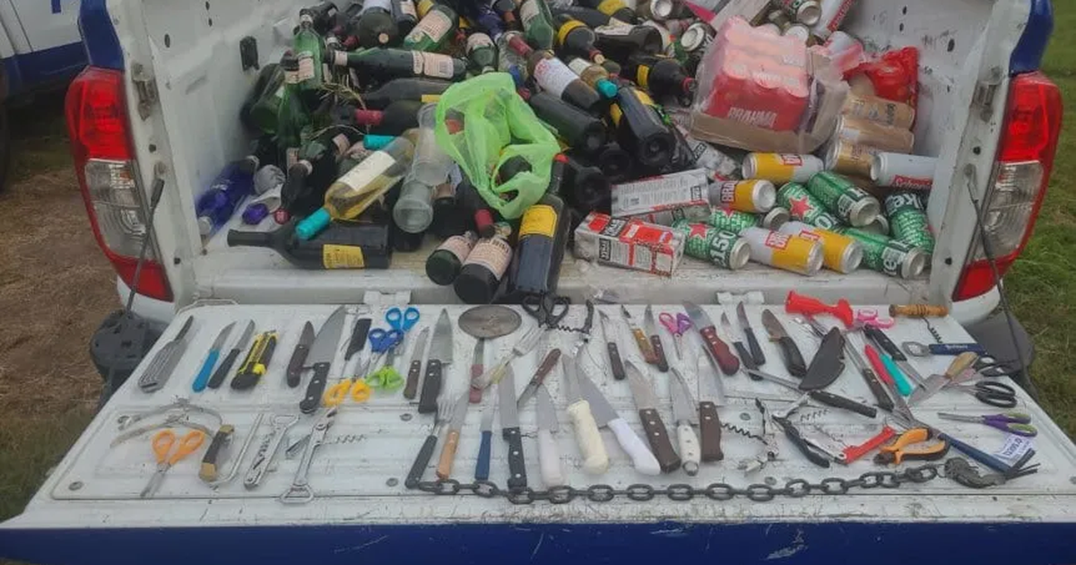 Sharp Objects and Alcohol Seized in Security Operation for Argentine Superclassic Football Match in Córdoba