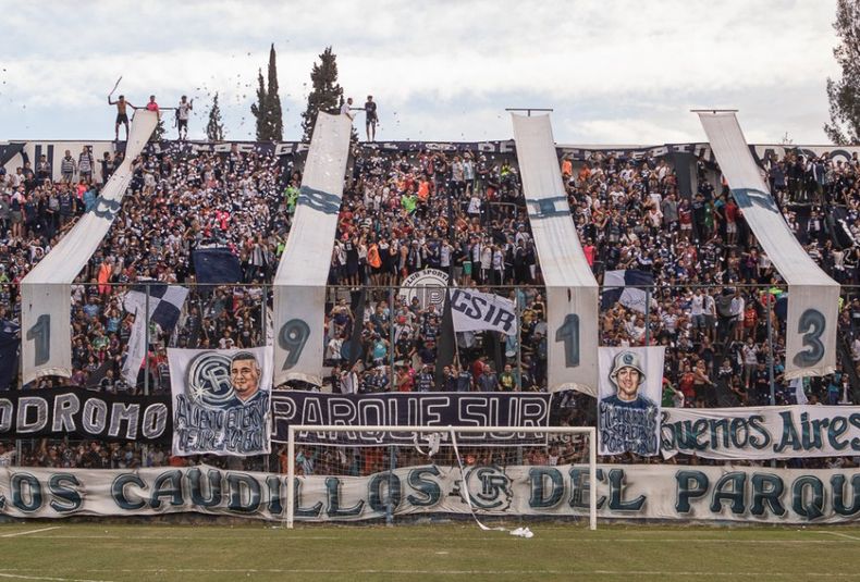 Independiente Rivadavia, Lepra, Rafaela, hinchada