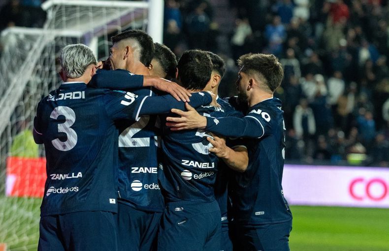 Independiente Rivadavia y Gimnasia volvieron a sumar en el Torneo Clausura y mantienen abiertas sus aspiraciones para lo que viene.