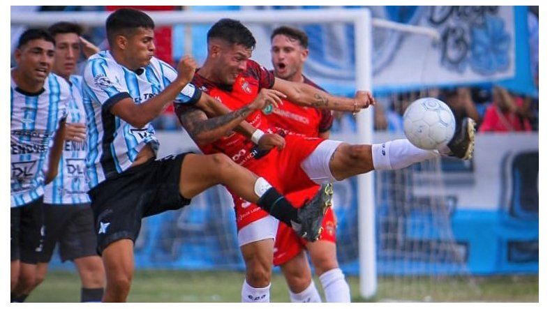 Gonzalo Klusener marcó el gol del triunfo de FADEP en San José. &nbsp;