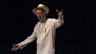 Ernesto Suárez y su unipersonal Lágrimas y risas en el Teatro Mendoza.