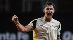 Camilo Ugo Carabelli sigue encendido y se metió en octavos del Argentina Open