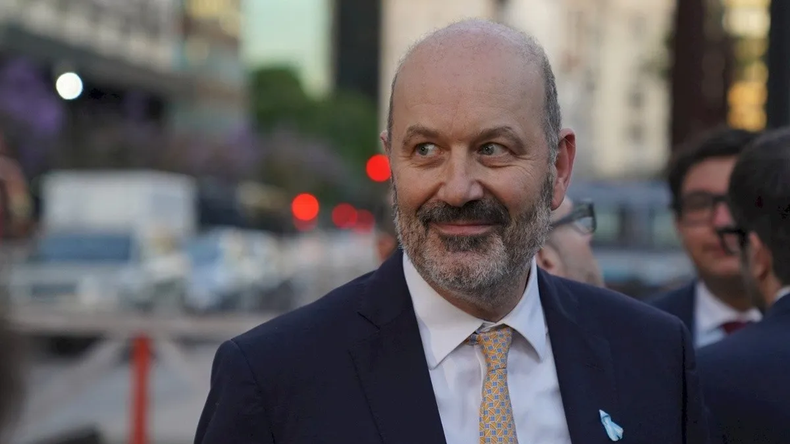 Federico Sturzenegger confirmó que se avanzará con la privatización de Correo Argentino