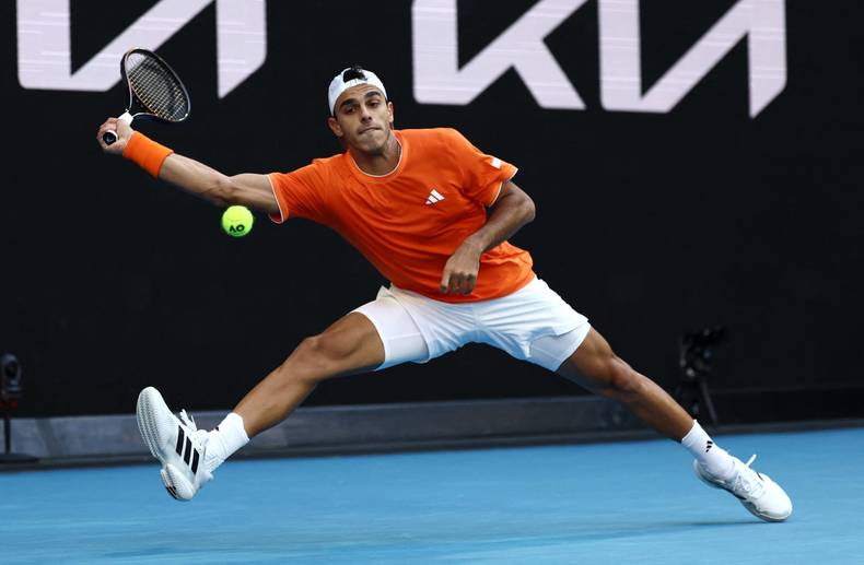 El tenis argentino pisa fuerte en Miami con Francisco Cerúndolo y Etcheverry en carrera