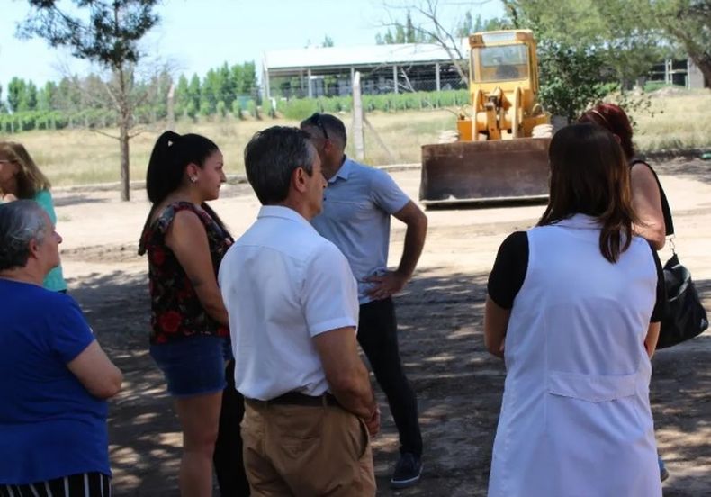 San Carlos inicia la construcción de playones deportivos en algunas escuelas