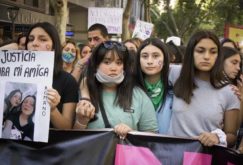 El femicidio de Florencia Romano generó múltiples marchas en la provincia. 