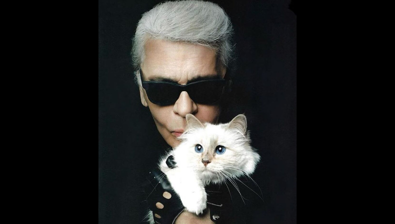 Choupette y el dise&ntilde;ador Karl Lagerfeld.