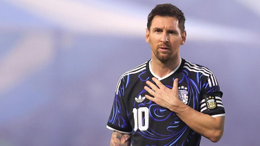 Lionel Messi pone punto final con la Scaloneta. Lionel Messi pone punto final con la Scaloneta.