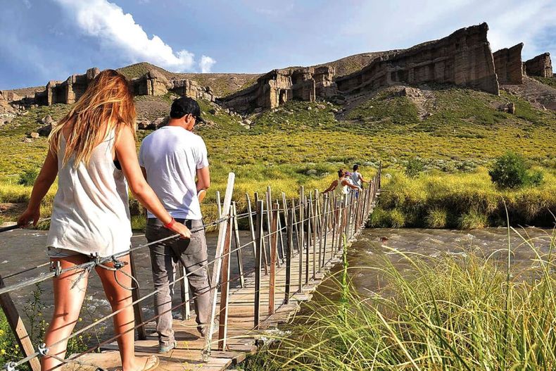 Explorá los Castillos de Pincheira y enamorate con sus paisajes únicos