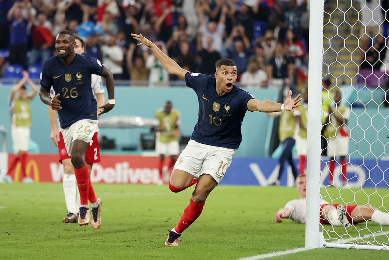 Francia superó a Dinamarca y es el primer clasificado a octavos