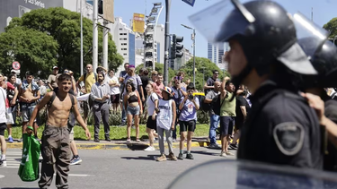 tension en la desconcentracion de la marcha de la cgt y la cta