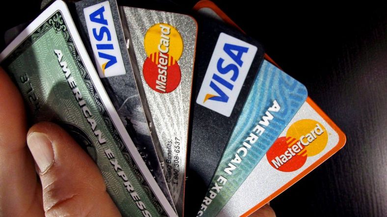 Crecen las operaciones con tarjetas de crédito por cuarto mes consecutivo