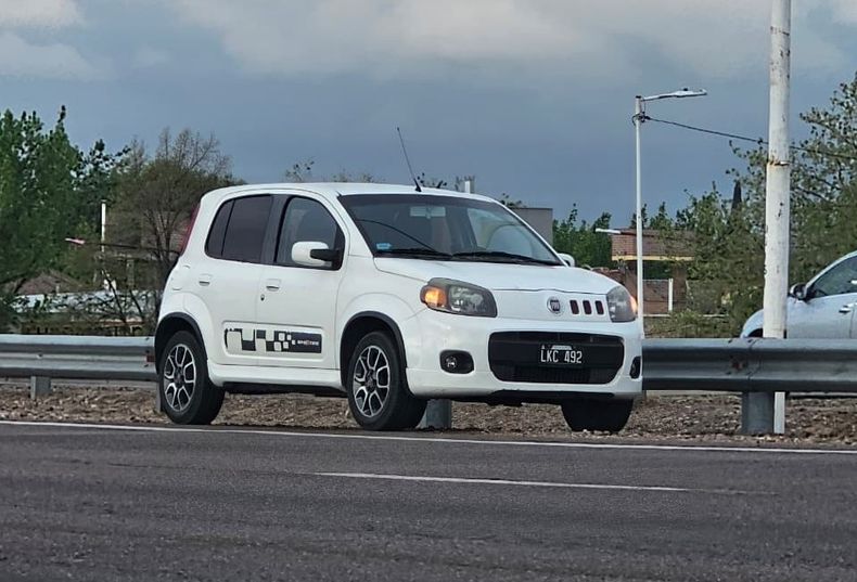 El Fiat Mobi que quedó involucrado en el accidente vial.