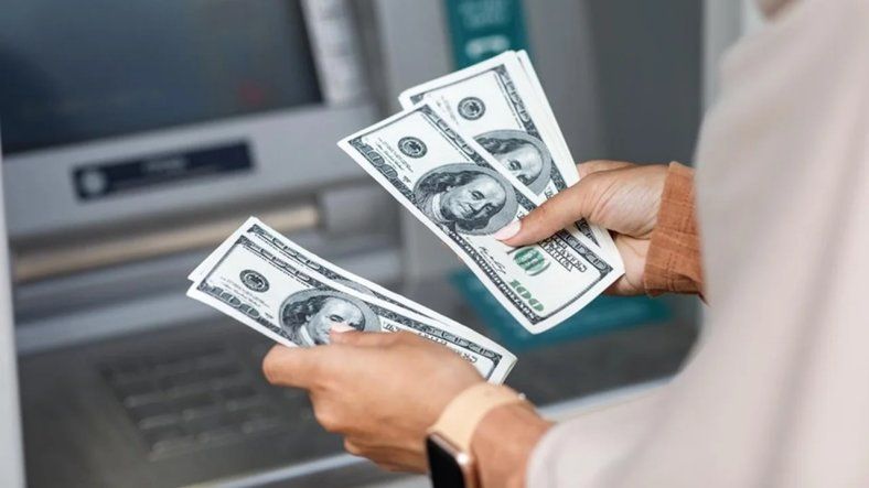 Dólar: el regreso al colchón y la fuga de capitales