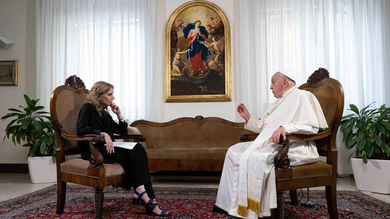 Todos fuimos jóvenes sin experiencia y a veces los chicos y las chicas se aferran a milagros, a mesías, a que las cosas se resuelven de manera mesiánica, asegura Francisco en la entrevista con TELAM