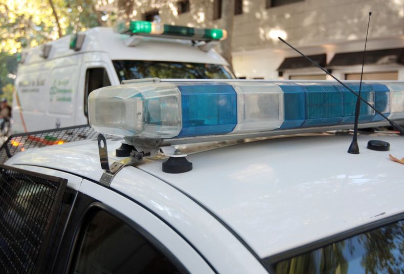 policía, móvil, unidad, ambulancia, robo, asalto, accidente, choque, servicio asistencia, heridos, fuerza policial, 911