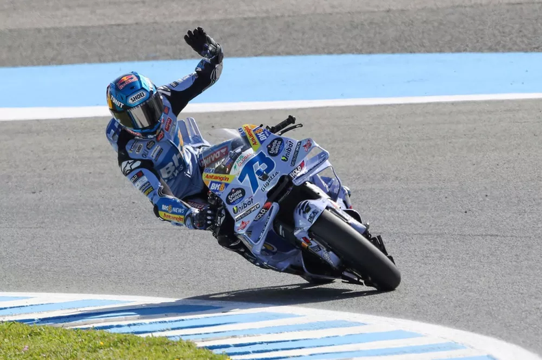 Alex Márquez ganó con autoridad y el campeonato del MotoGP entra en su tramo final con máxima tensión.