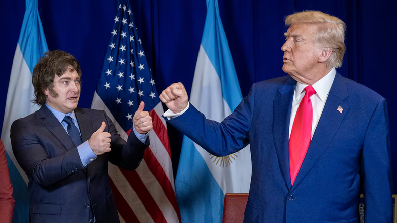 El apoyo de Estados Unidos parece no alcanzar para recuperar la  confianza en la economía argentina y reducir el riesgo país.