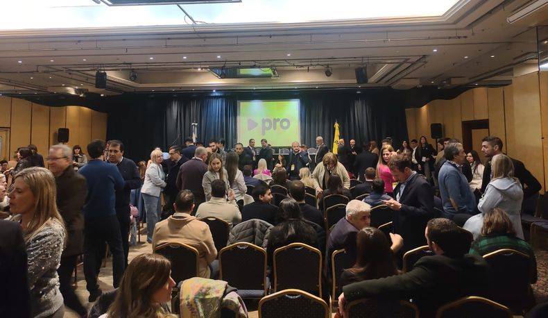 La turbulenta asamblea del PRO también dividió a mendocinos: quiénes fueron y cómo votaron