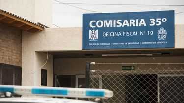 Los ladrones escaparon en un auto cuando llegó la hija del hombre.&nbsp;
