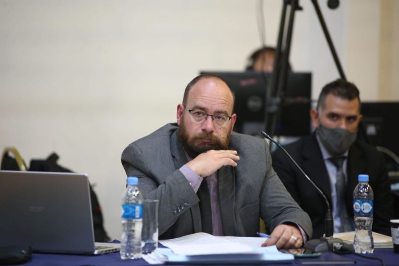Un docente fue acusado de tener una importante cantidad de material de abuso sexual infantil semanas atrás
