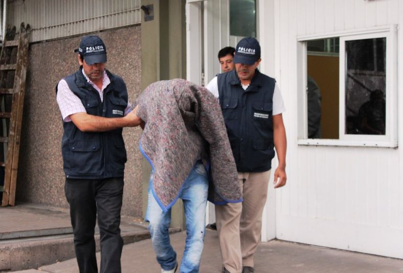 Detenido, Quirino, pareja Yaqui