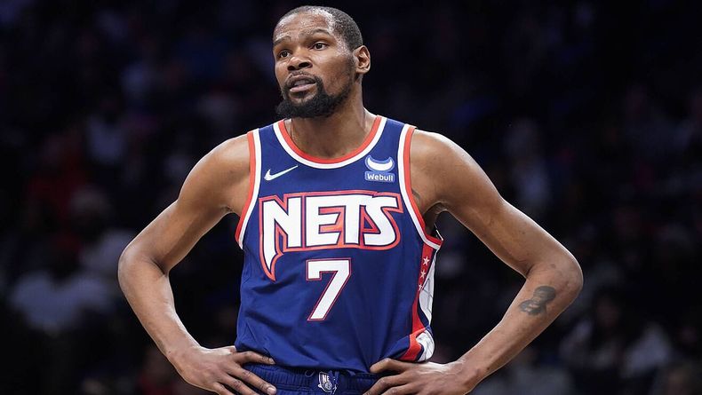 Kevin Durant está en líos.