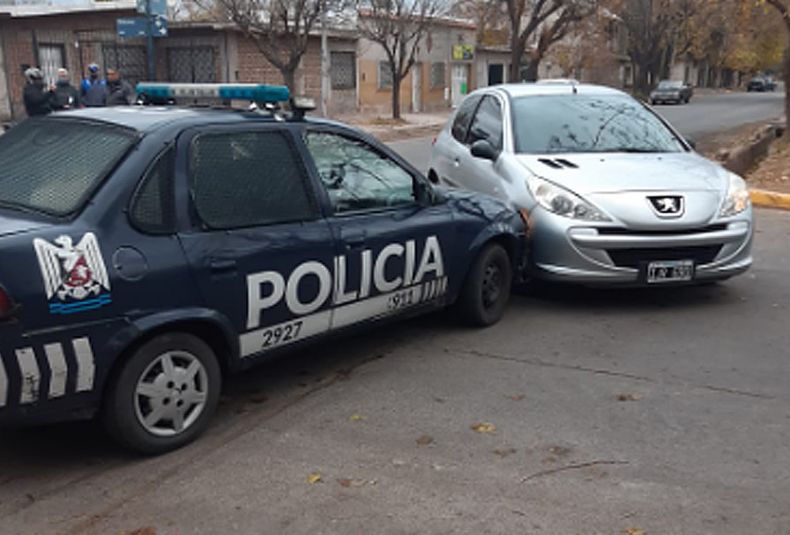 Choque movil policial 3