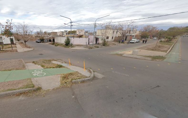 El tiroteo ocurrió esta madrugada en las calles Los Jacarandá y Apatacal de Godoy Cruz.&nbsp;