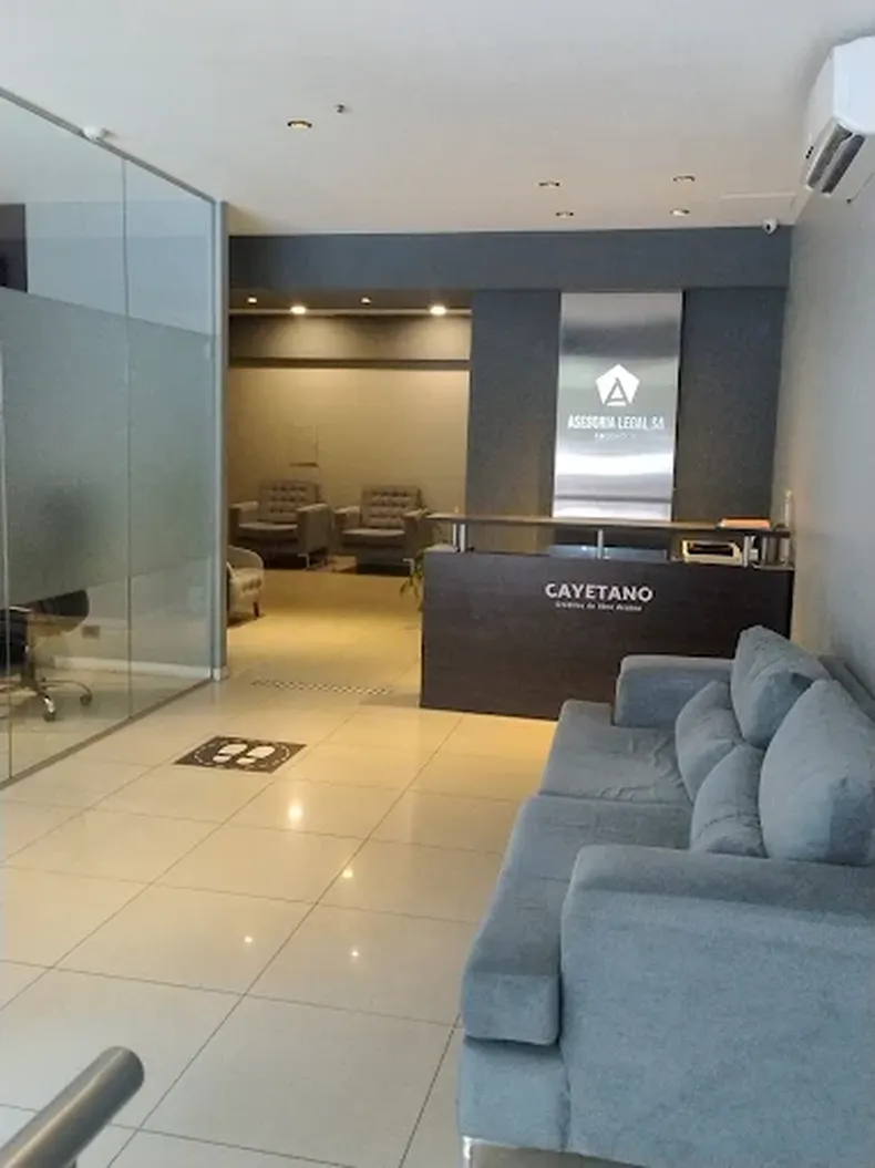 Las oficinas funcionaban en pleno centro mendocino, específicamente en calle 25 de Mayo al 1235.