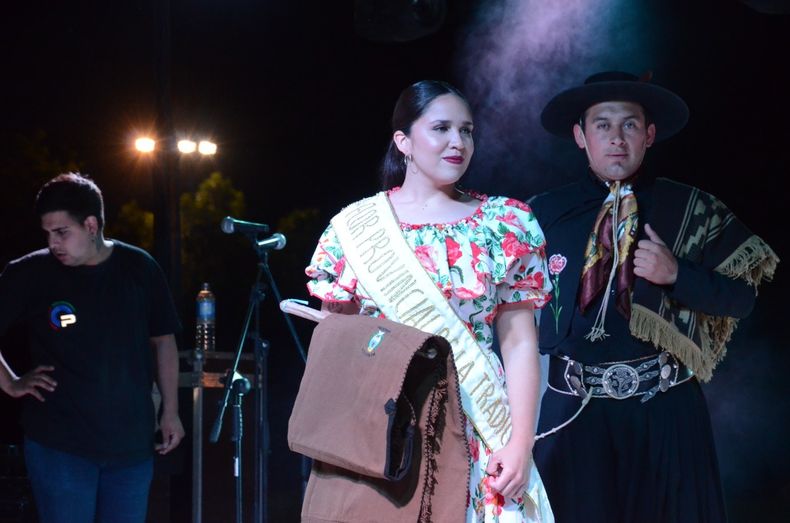 Camila Suárez, Flor Provincial de la Tradición
