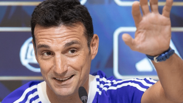 Lionel Scaloni es seguido de cerca por el Real Madrid, que lo apunta como DT para el próximo ciclo. Lionel Scaloni es seguido de cerca por el Real Madrid, que lo apunta como DT para el próximo ciclo.