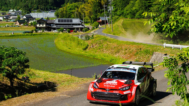 Elfyn Evans encabezó un impresionante 1-2-3-4 de Toyota en el Rally de Japón del WRC. Elfyn Evans encabezó un impresionante 1-2-3-4 de Toyota en el Rally de Japón del WRC.