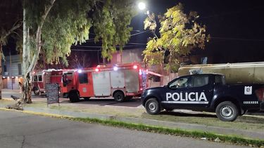 El incendio generó momentos de pánico entre los vecinos del barrio. El incendio generó momentos de pánico entre los vecinos del barrio.