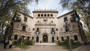 Se presentará la muestra colectiva “Joya de Artista”.