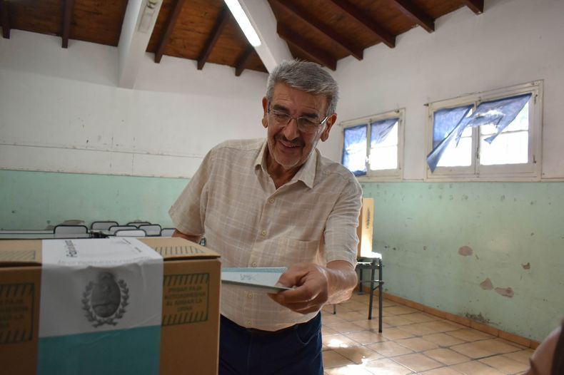 El intendente Ricardo Mansur cayó por más de once puntos en Rivadavia.