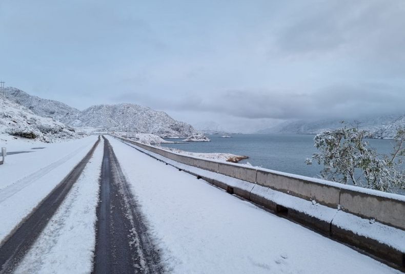 Dique Potrerillos nieve
