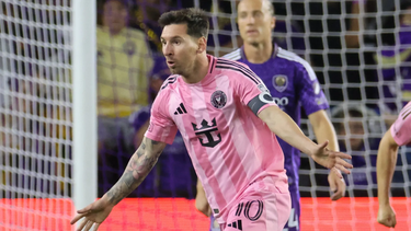 lionel messi encendio el clasico: inter miami remonto 4-2 ante orlando y dio un show en la mls