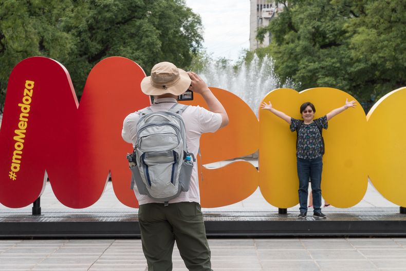 Mendoza, relegada frente a otros destinos turísticos en la primera quincena: la visión del Gobierno.