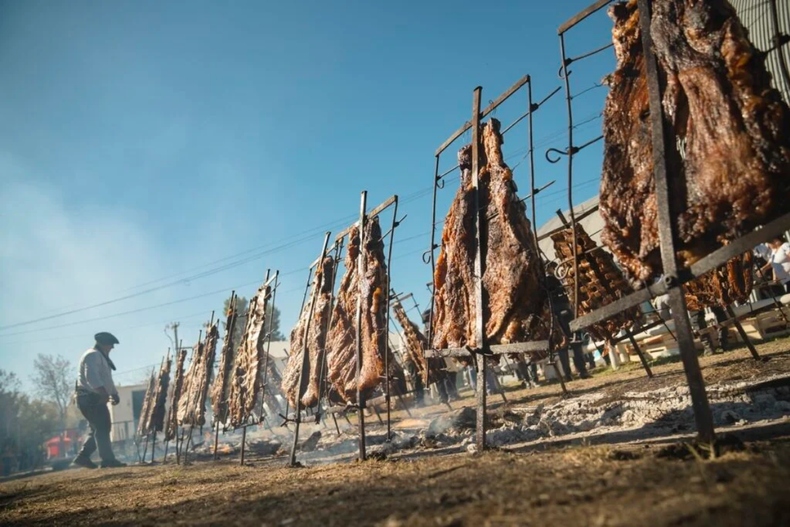 Arrancó la 45ª edición de la Fiesta Nacional de la Ganadería de Zonas Áridas en General Alvear. Arrancó la 45ª edición de la Fiesta Nacional de la Ganadería de Zonas Áridas en General Alvear.