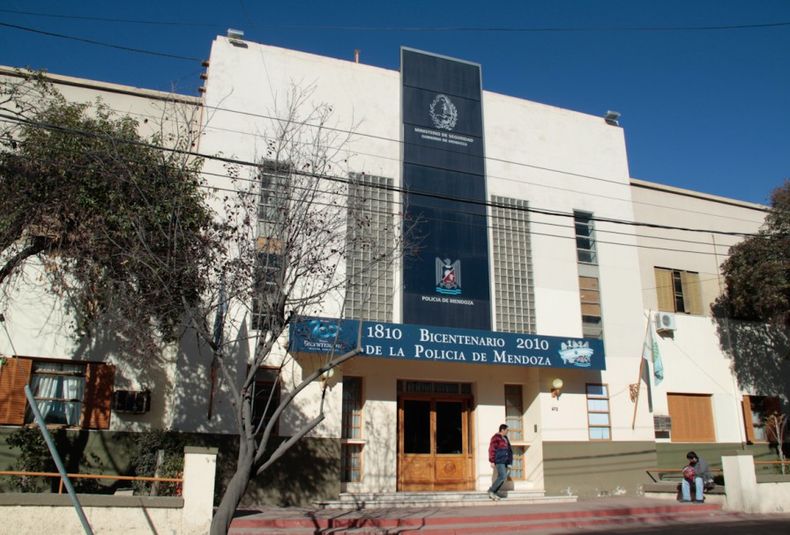 Ministerio de seguridad, calle salta, fachada