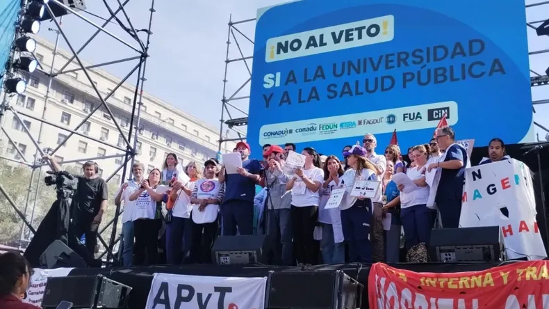 Movilización al Congreso: cientos de miles se concentraron en rechazo a los vetos de Milei