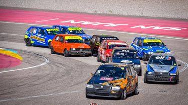 El mítico circuito sanjuanino volvió a ser protagonista de una jornada del Zonal Cuyano cargada de velocidad, roces y definiciones apretadas. El mítico circuito sanjuanino volvió a ser protagonista de una jornada del Zonal Cuyano cargada de velocidad, roces y definiciones apretadas.