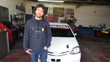 el piloto sanrafaelino pablo malizia se presenta en el autodromo ciudad de parana