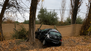 Así quedó el auto que manejaba la víctima en Rodeo del Medio, Maipú. Así quedó el auto que manejaba la víctima en Rodeo del Medio, Maipú.